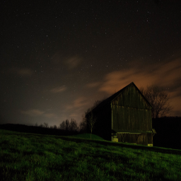 A Barn 에 The Middle 의 A 장면 에 밤