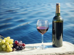 탁자 by 물 위의 glass wine 와 bottle wine