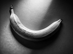 검은색 와 흰색 photo banana