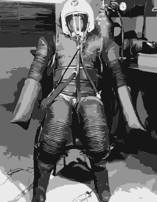 블랙 And White A Man In An Astronaut Suit 2