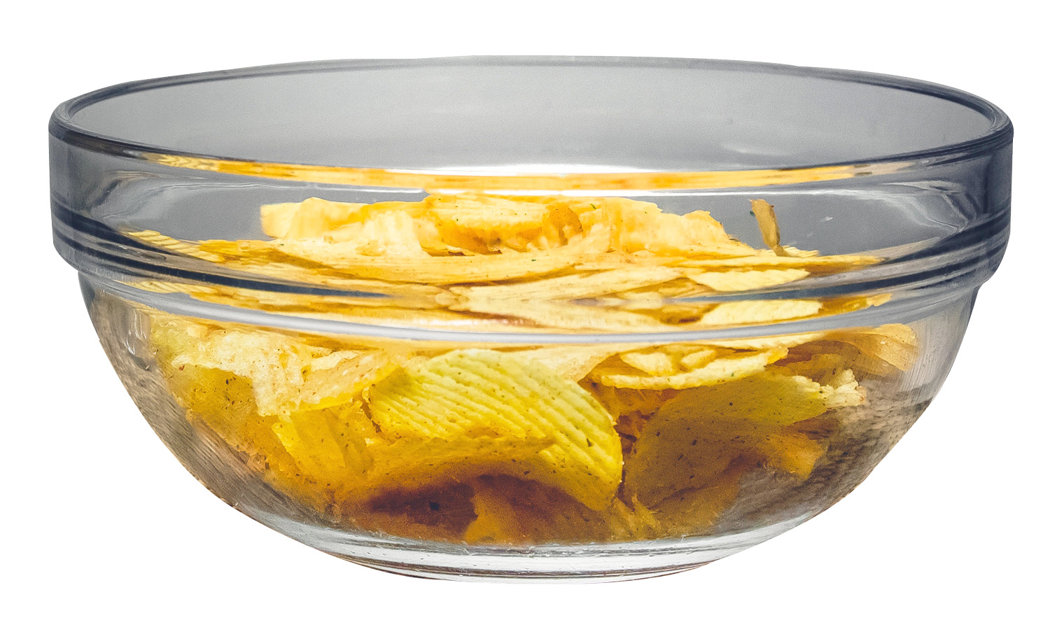 흰색 배경 위의 그릇 potato chips