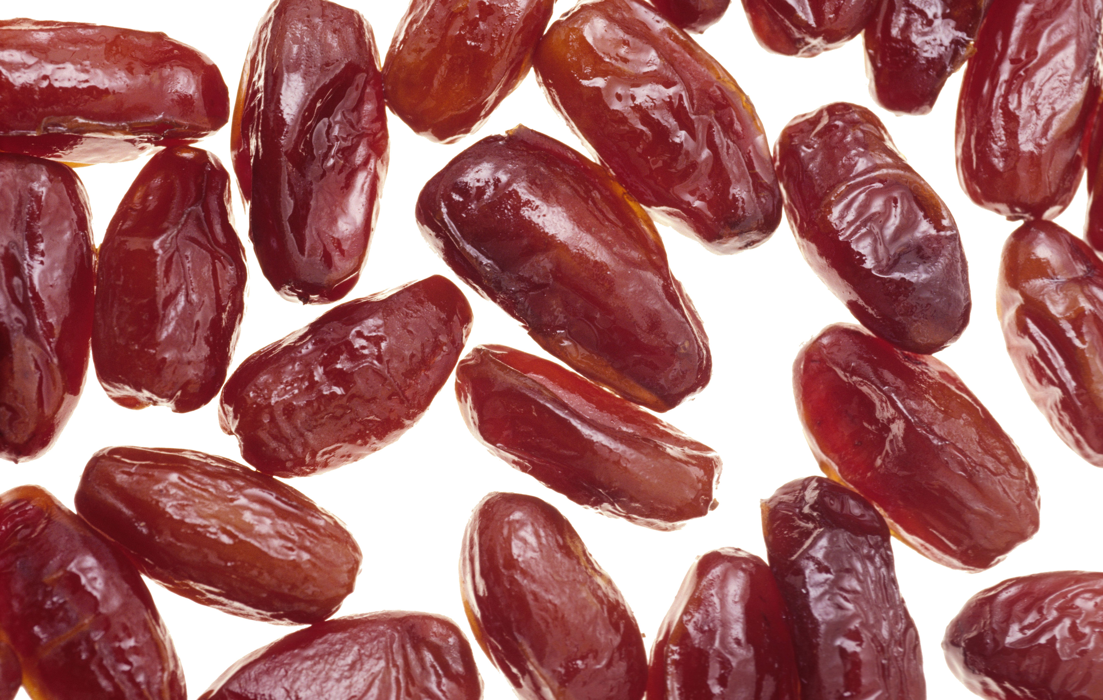 흰색 배경 위의 빨간색 dates