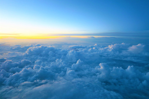 view clouds from airplane